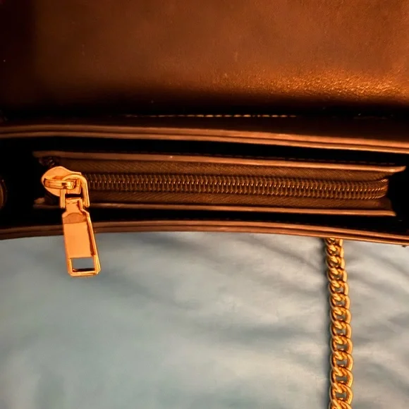 Designer Indpired Black Quilted Leather Shoulder Bag - Picture 6 of 16